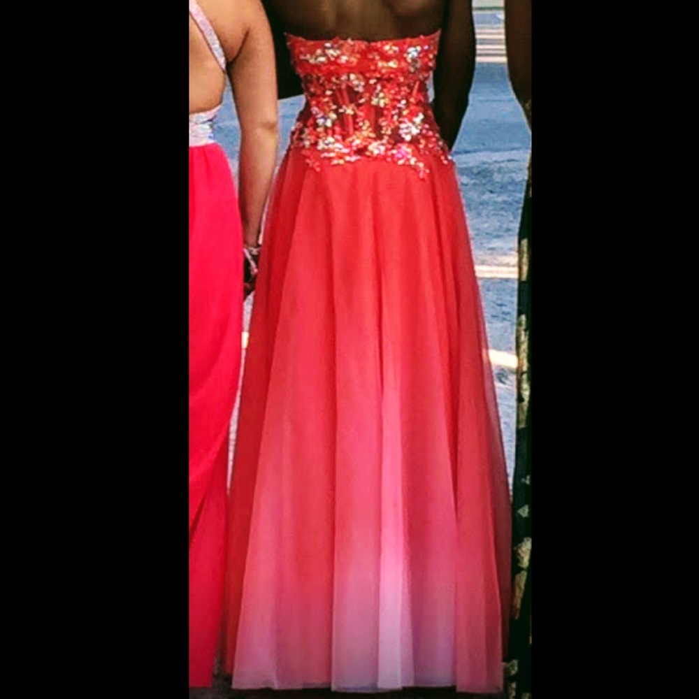 PROM DRESS - Picture 2 of 2